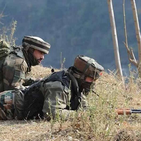 কাশ্মীরে বড় হামলার ছক ভেস্তে দিল পুলিশ, একে-৪৭,&hellip;