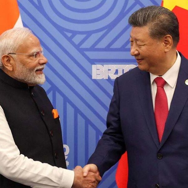 এসসিও শীর্ষ সম্মেলনে চিন সফরে নরেন্দ্র মোদী, শি…