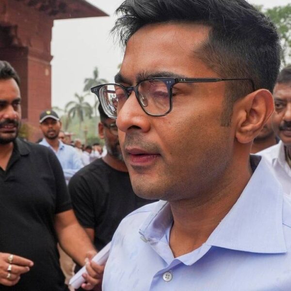 ছাব্বিশের আগে সাংগঠনিক রদবদলের লক্ষ্যেই বর্ধমানের দুই জেলার…