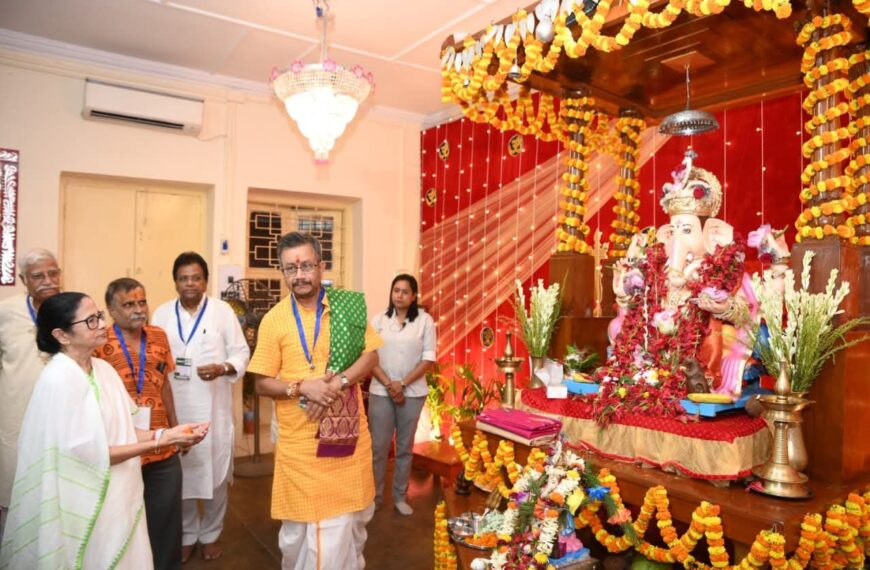 গণেশ চতুর্থীর পূণ্য তিথিতে রাজ্যবাসীর মঙ্গল কামনায় মুখ্যমন্ত্রী মমতা বন্দ্যোপাধ্যায়ের গণেশ বন্দনা।