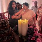 কালো-ধূসর ম্যাচিং পোশাকে সৌরভ-ডোনা, বিশেষ সাজে ধরা দিলেন দম্পতি, ডোনার ৫০তম জন্মদিনে জমকালো উদযাপনে মুগ্ধ সকলেই