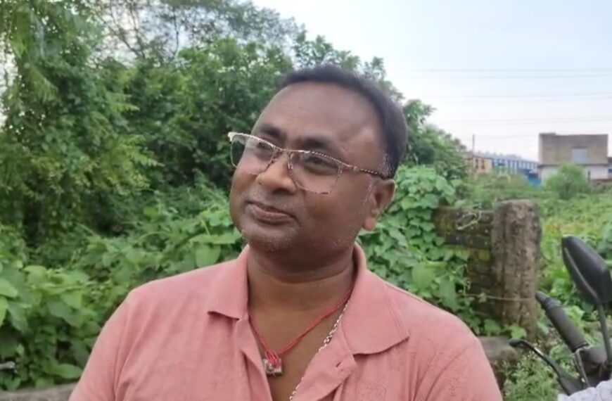 কুলটিতে পুকুর বুজিয়ে বেআইনী নির্মাণের…