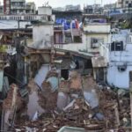 পুজোর আগেই বউবাজারের গৃহহীনদের নতুন বাড়িতে ফেরার আশ্বাস দিলেন মেয়র, ফিরহাদের হাকিম দিলেন কেএমআরসিএলের প্রতিশ্রুতি