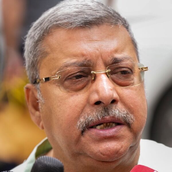 শনিবারেই প্রকাশ পাবে দাগি অযোগ্যদের তালিকা, সুপ্রিম কোর্টে…