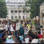 “নেপাল থেকে শিক্ষা নিন, শূন্যপদে নিয়োগ দিন” স্লোগান তুলে বিধানসভা দখল চাকরিপ্রার্থীদের!