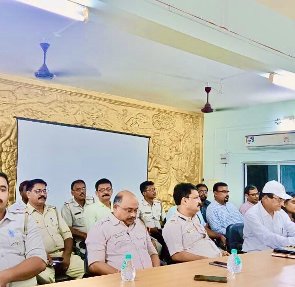 দুর্গাপুজোয় শান্তি সম্প্রীতি বজায় রাখতে পুজোকমিটির সঙ্গে বীরভূমের…