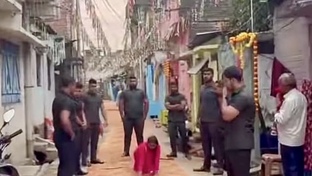 বাউন্সার নিয়ে ছটঘাটে হাজির বিজেপি কাউন্সিলর অনিতা মাহাতো, বিরোধীদের কটাক্ষ
