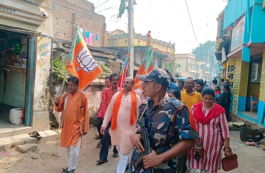 আদিবাসী কলেজ ছাত্রীদের কুপ্রস্তাব ও হুমকি, অভিযুক্তদের গ্রেপ্তারের দাবিতে রাজনগর থানায় বিজেপির বিক্ষোভ ও ডেপুটেশন