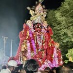 রাজনগরের প্রাচীন ঐতিহ্যবাহী সিদ্ধেশ্বরী মন্দিরের প্রতিমা নিরঞ্জনে কয়েক হাজার ভক্তের সমাগম ।