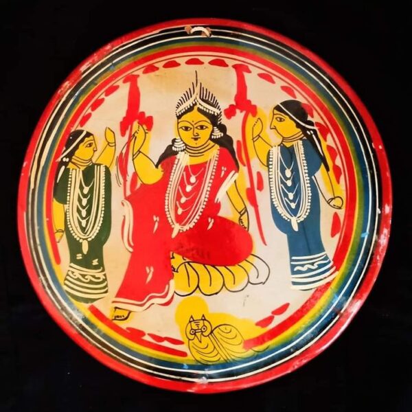 যুগের সঙ্গে সঙ্গে চল কমেছে লক্ষ্মীর সরার।