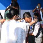 রাজনীতি শুরু হয়েছে কার্নিভাল নিয়ে! বিরোধীদের প্রশ্নের মুখোমুখি মুখ্যমন্ত্রী