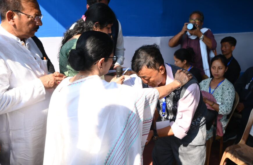 রাজনীতি শুরু হয়েছে কার্নিভাল নিয়ে! বিরোধীদের প্রশ্নের মুখোমুখি মুখ্যমন্ত্রী