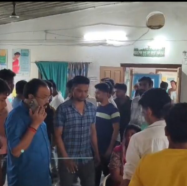 অভিষেক বন্দ্যোপাধ্যায়ের জন্মদিনে বামনহাট হাসপাতালে তৃণমূল ছাত্র পরিষদের…