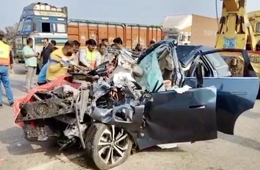 বাঁশকোপা টোল প্লাজায় মর্মান্তিক সড়ক দুর্ঘটনা – মৃত…